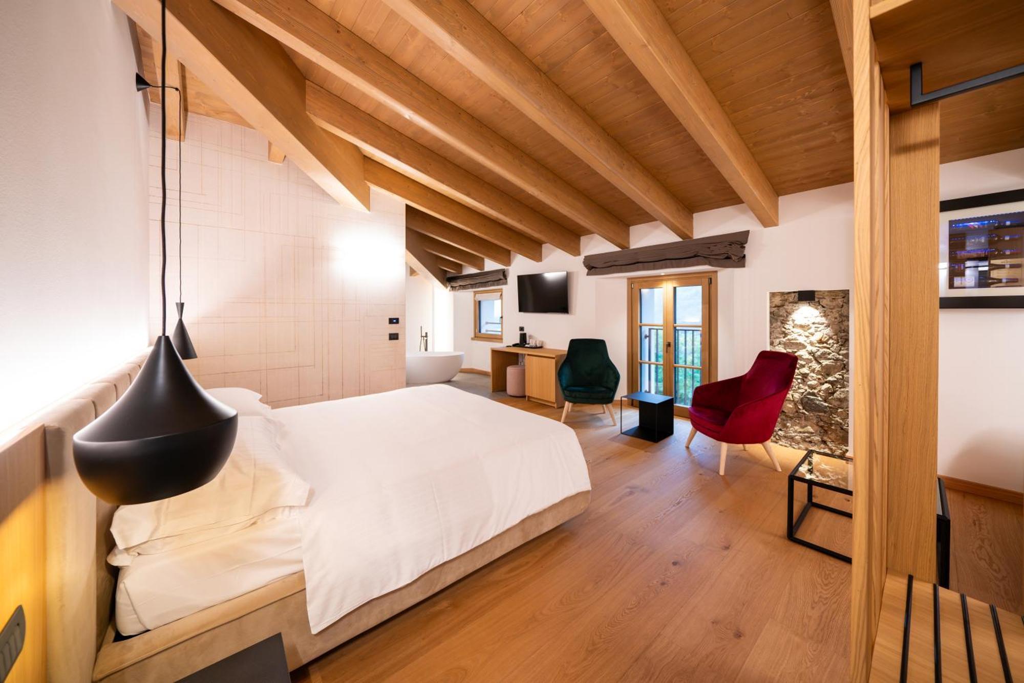 Wine Hotel San Carlo - Relais & Spa - Boutique Hotel Chiuro エクステリア 写真